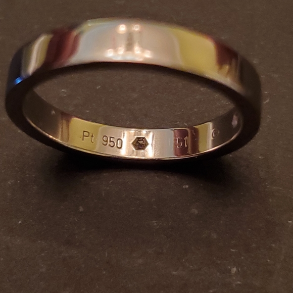 C de Cartier Wedding Band. Platinum and Diamonds, Size 51 (offers considered) - Picture 3 of 13